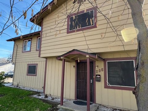 206 W 12th Street Tracy CA 95376