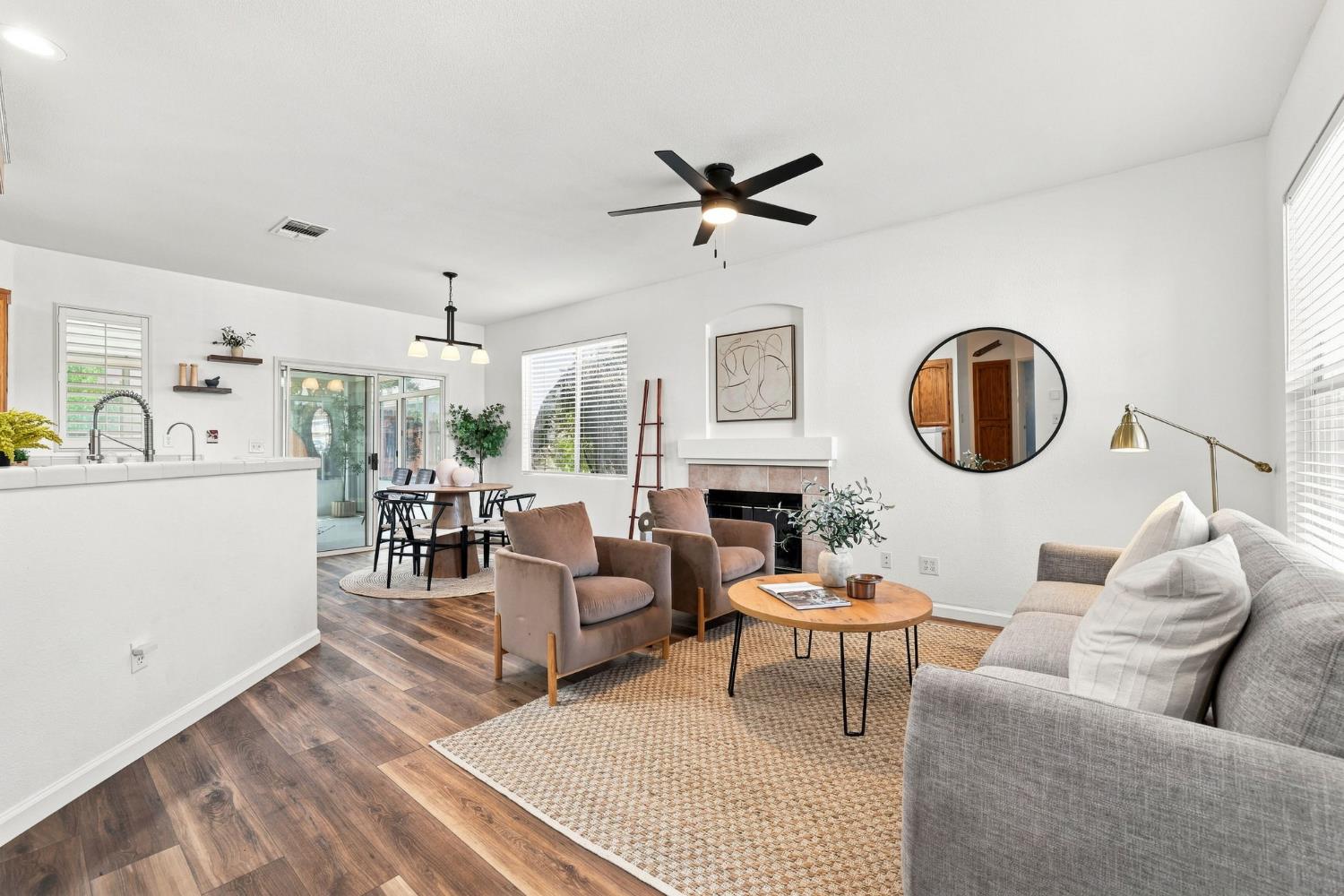 9305 Rose Parade Way