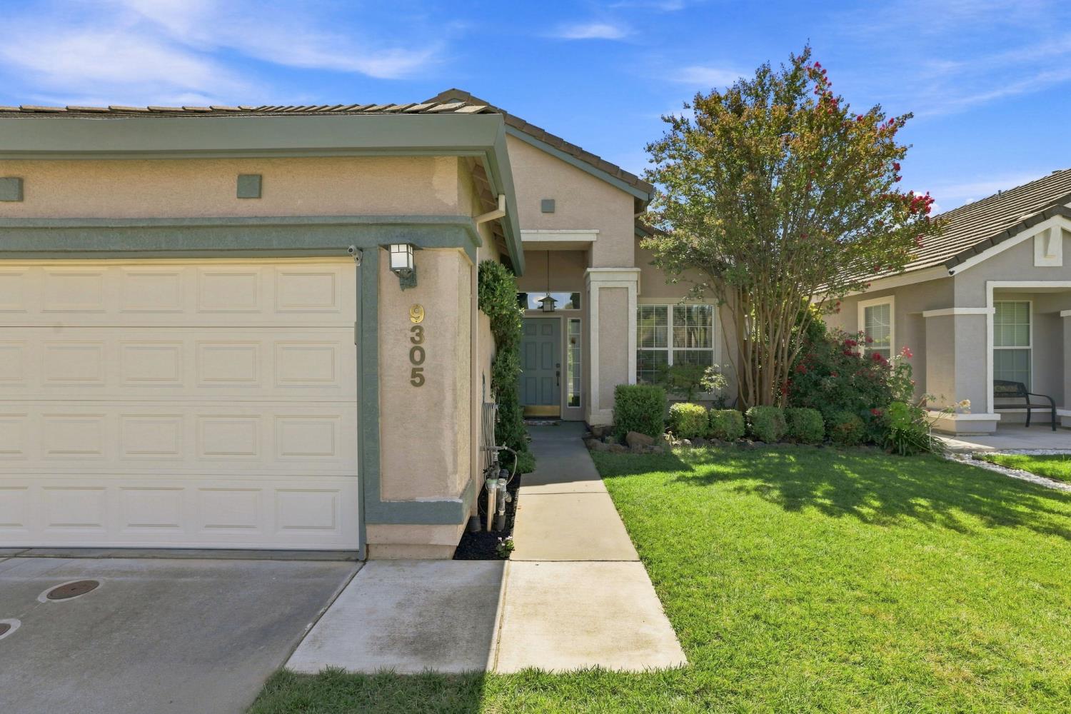 9305 Rose Parade Way