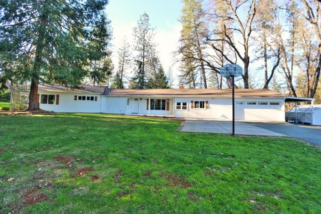 Photo of 1989 Van Giesen Drive, Meadow Vista, CA 95722 (MLS # 226006115)