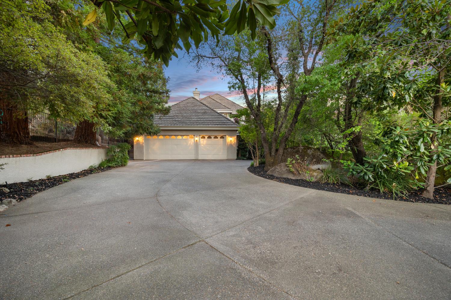 9740 Los Lagos Circle North