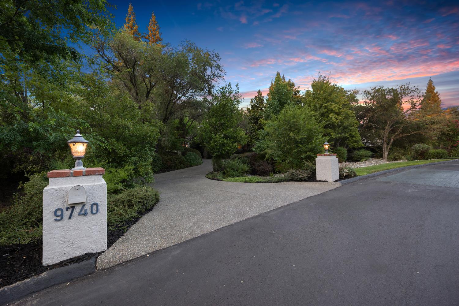 9740 Los Lagos Circle North
