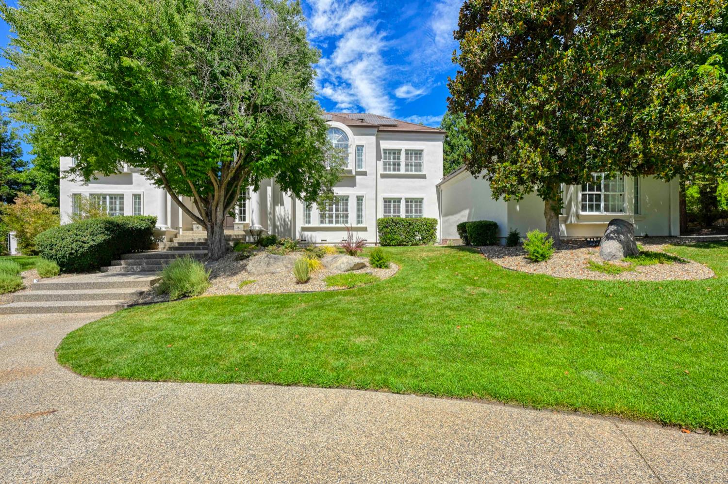 5723 Via Montecito