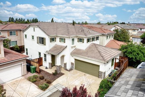 285 W Santa Clara Drive Mountain House CA 95391