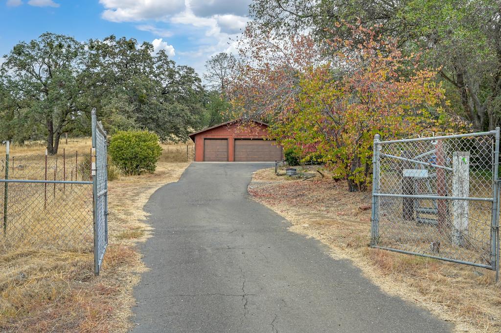 2555 Amys Lane