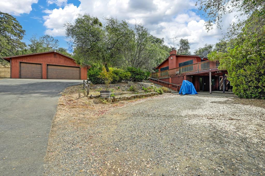2555 Amys Lane