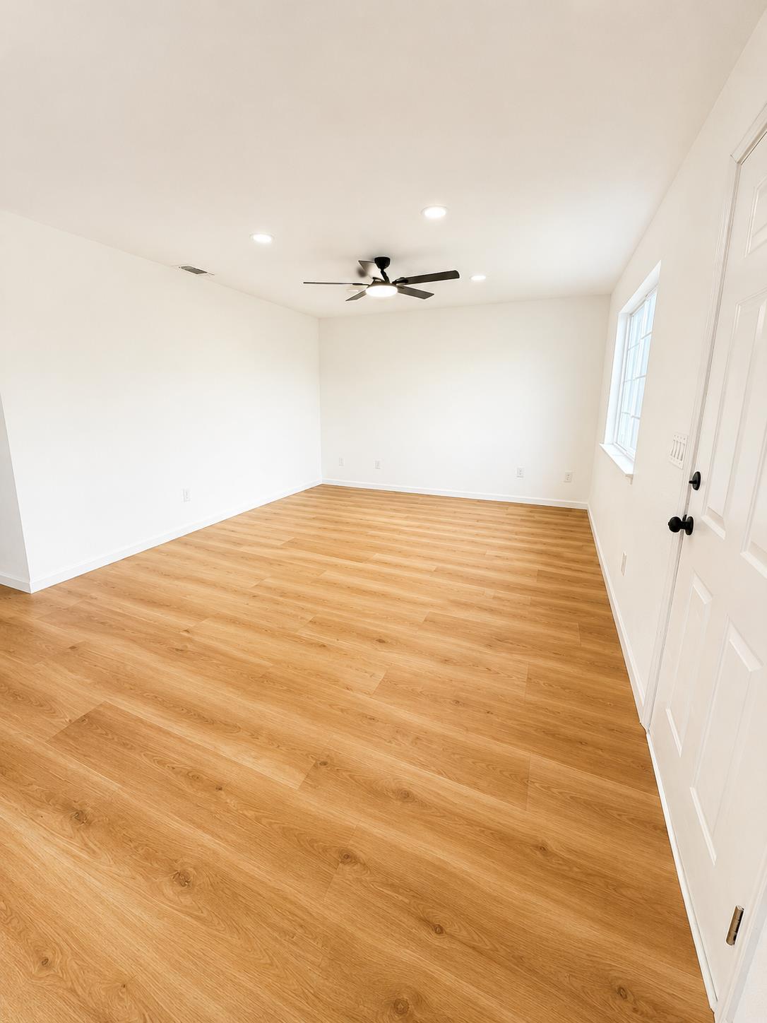 4372 Evelyn Drive