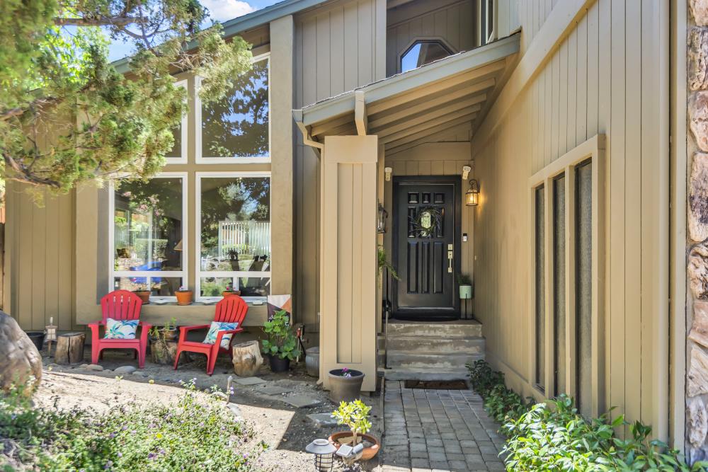 127 Mountain Oak Court