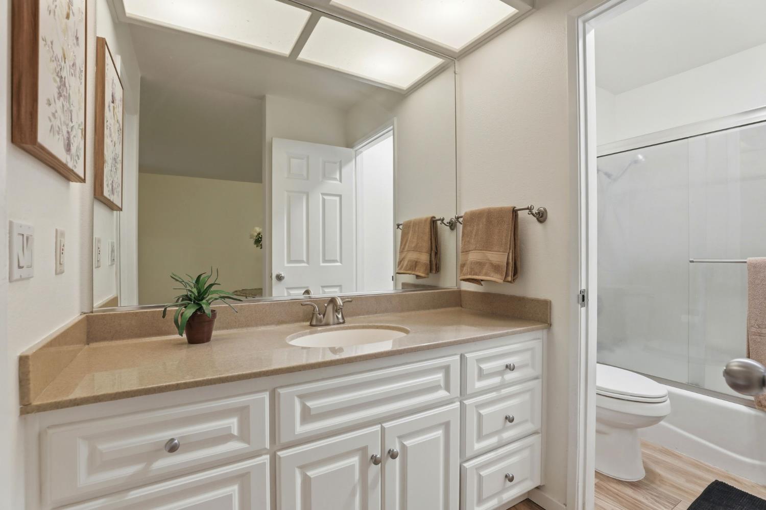 640 Woodside Sierra 3