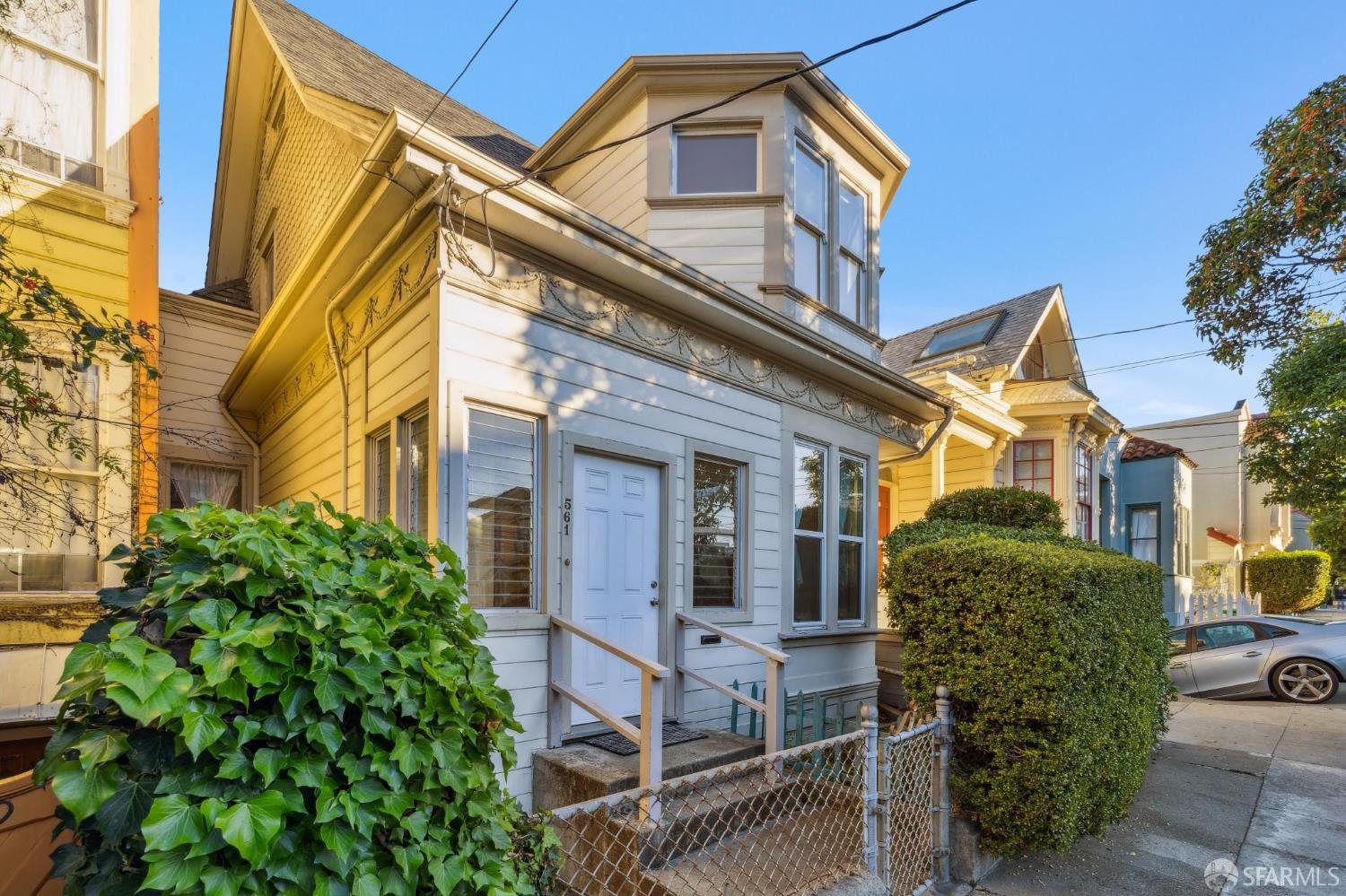 561 Connecticut Street