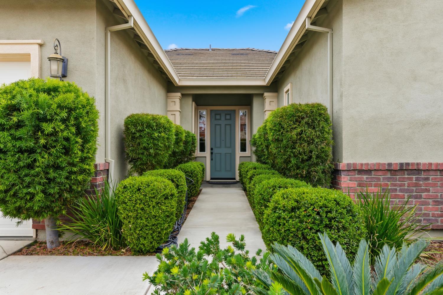 1730 W Woodward Avenue