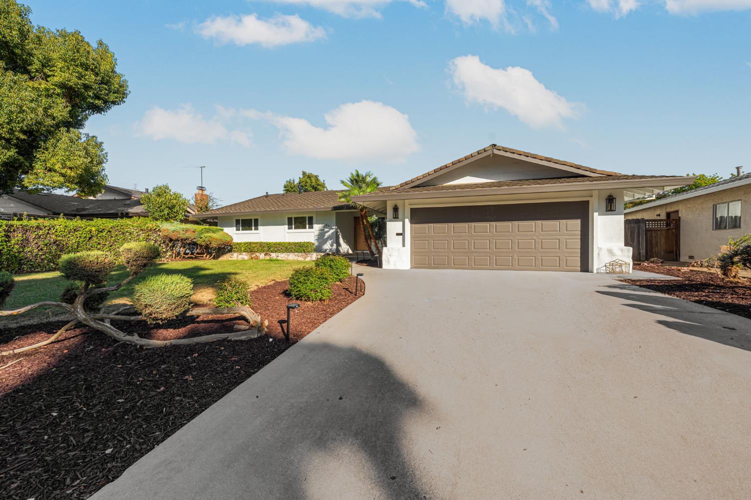 7341 S Land Park Drive