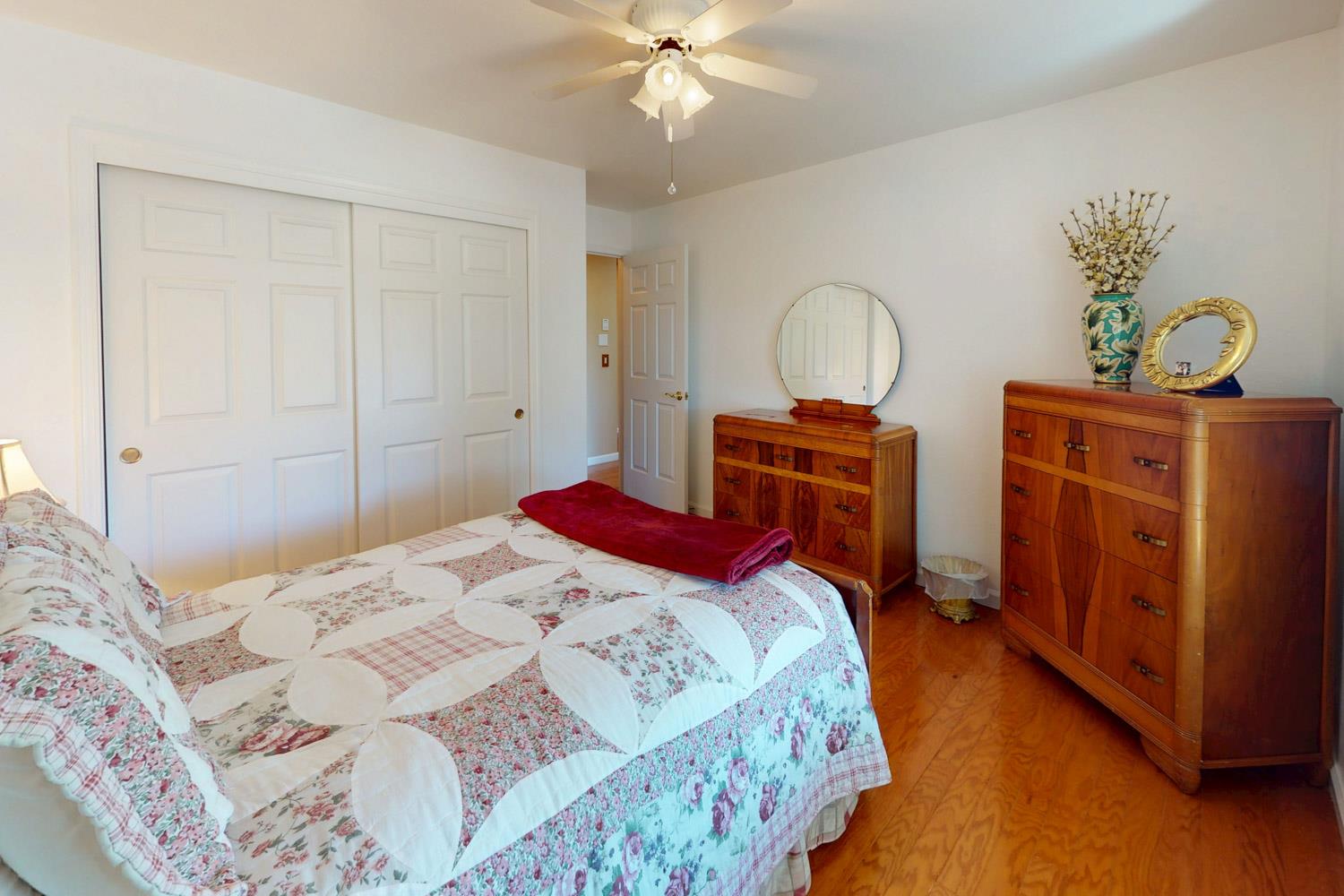 Yuba City, California 95993, United States, 4 Bedrooms Bedrooms, ,3 BathroomsBathrooms,Residential,Active,192019