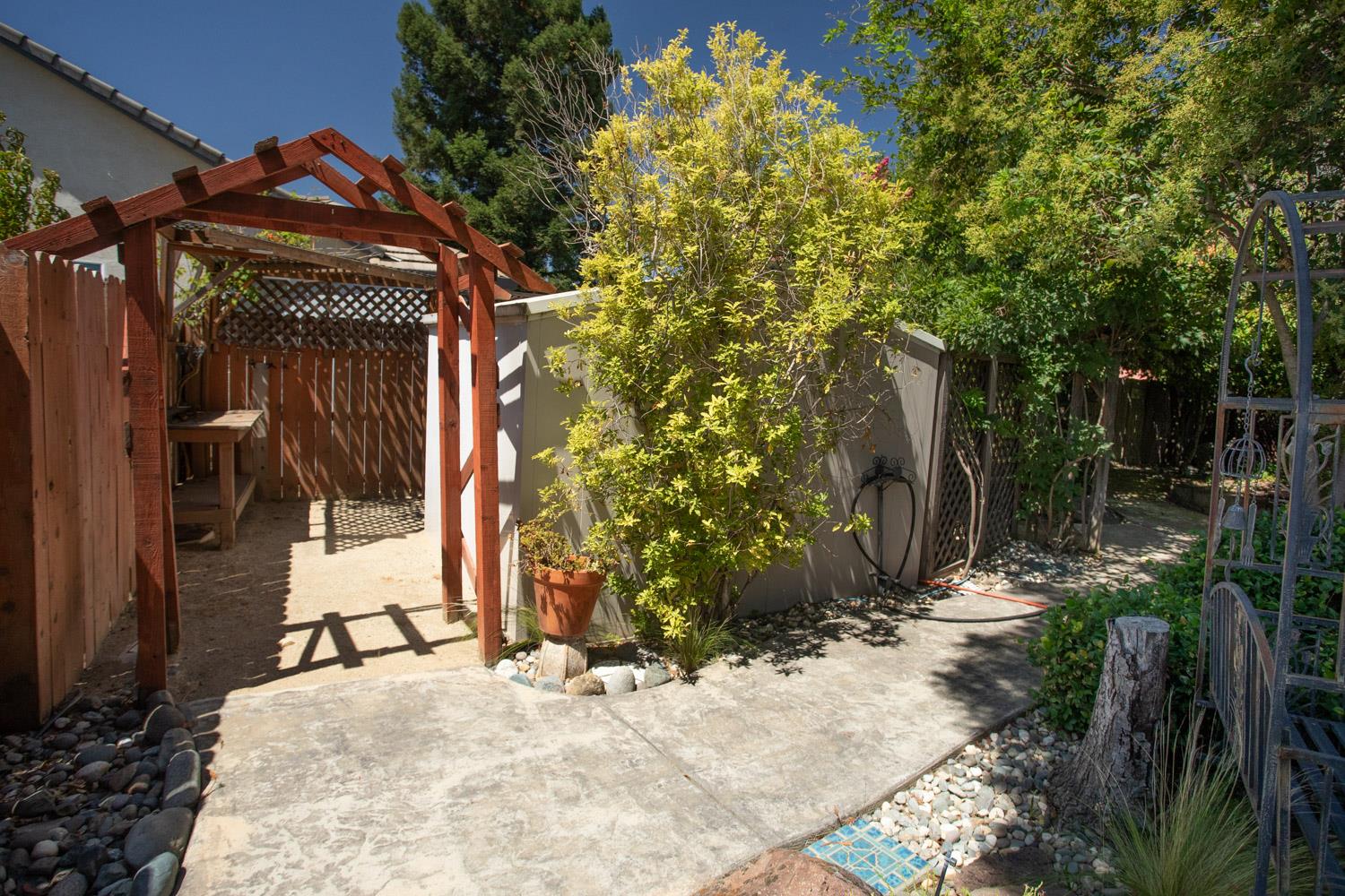 Yuba City, California 95993, United States, 4 Bedrooms Bedrooms, ,3 BathroomsBathrooms,Residential,Active,192019