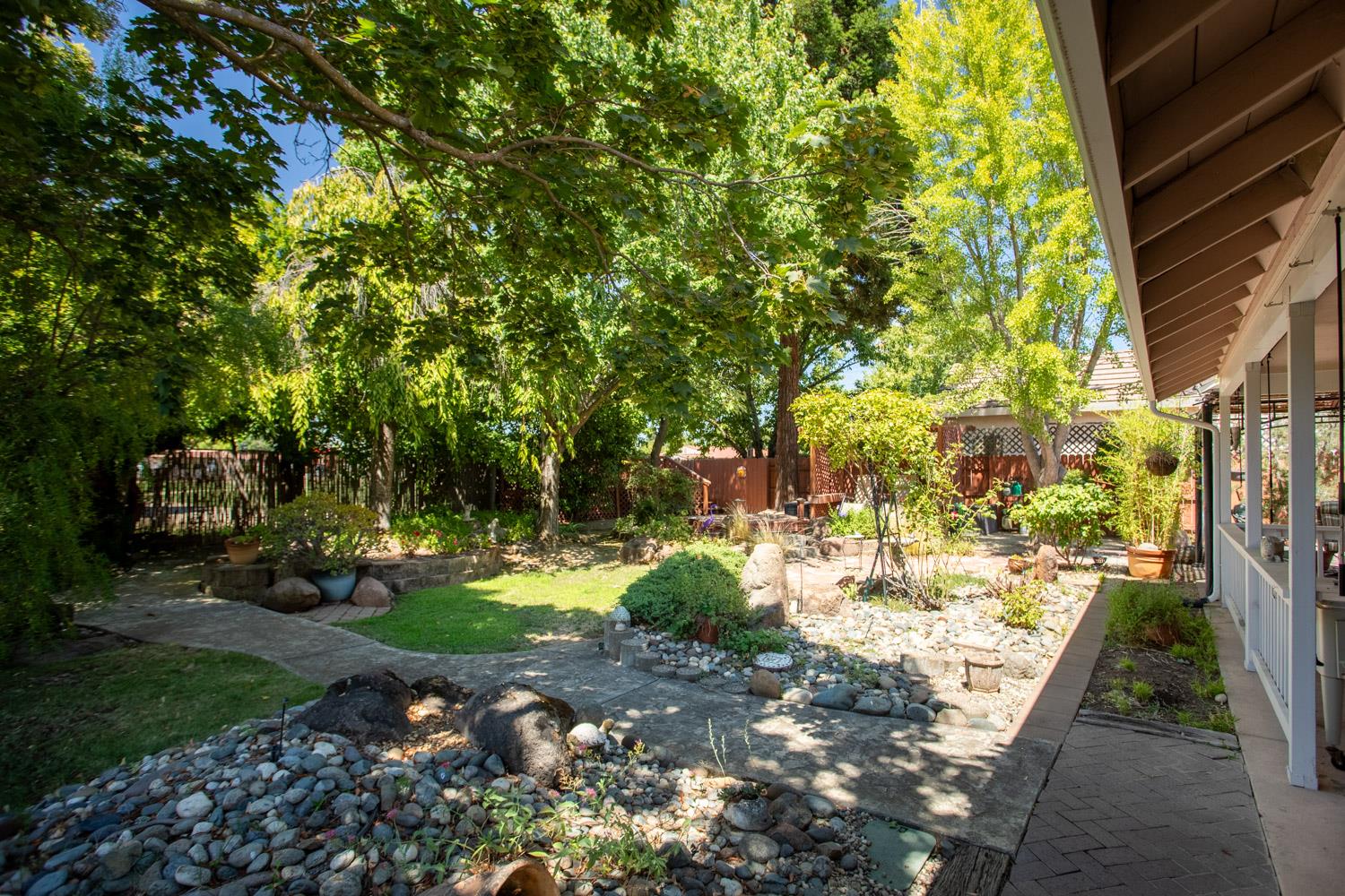 Yuba City, California 95993, United States, 4 Bedrooms Bedrooms, ,3 BathroomsBathrooms,Residential,Active,192019