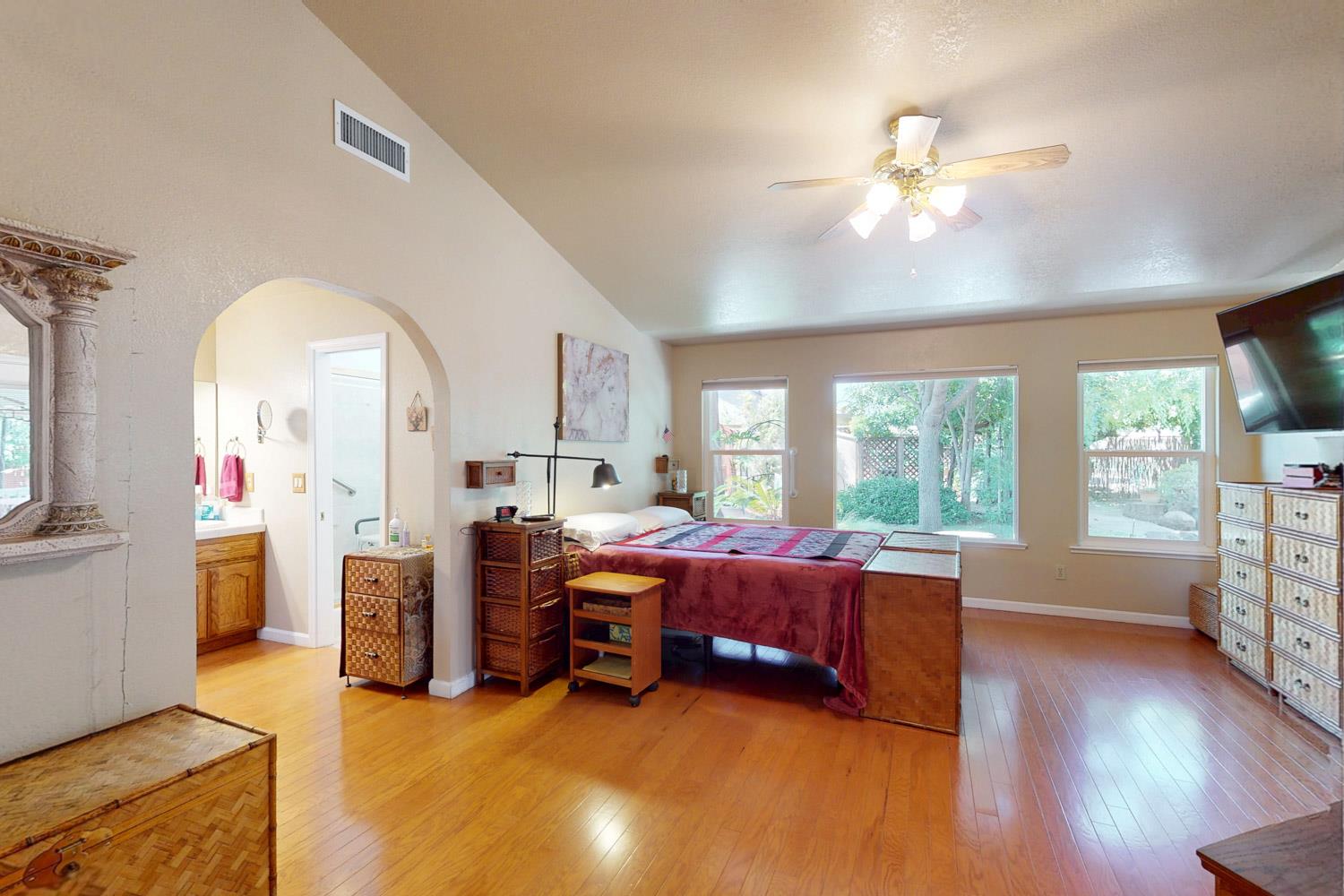 Yuba City, California 95993, United States, 4 Bedrooms Bedrooms, ,3 BathroomsBathrooms,Residential,Active,192019