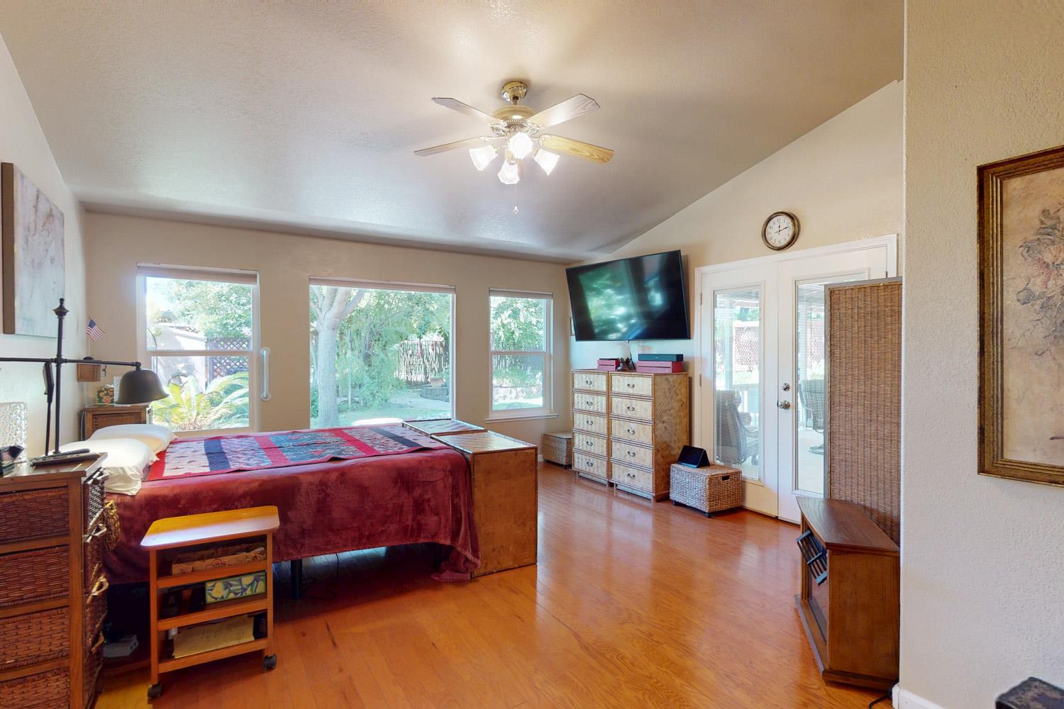 Yuba City, California 95993, United States, 4 Bedrooms Bedrooms, ,3 BathroomsBathrooms,Residential,Active,192019