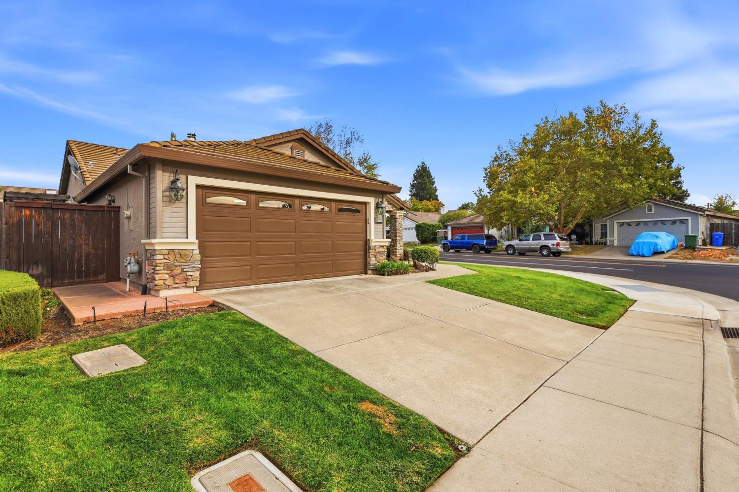 8499 Banyon Tree Court