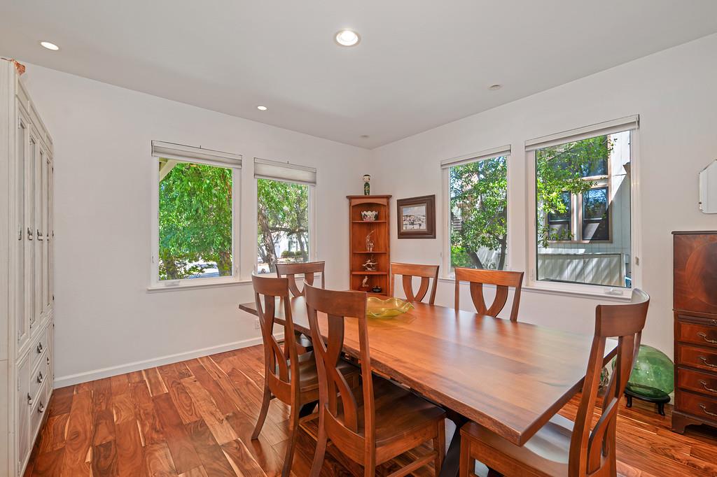6517 Via Del Cerrito