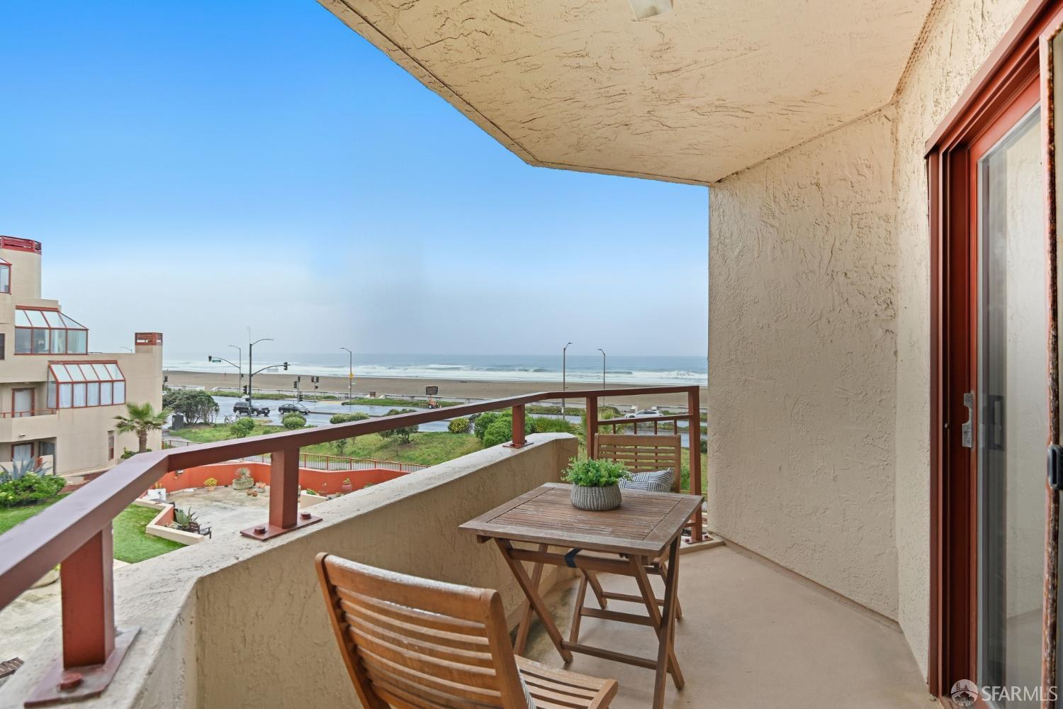 855 La Playa Street 366