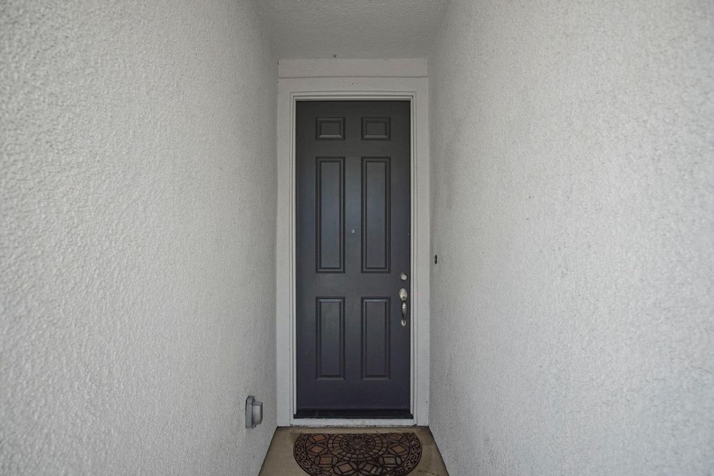 Photo of 15272 Flycatcher Drive, Lathrop, CA 95330 (MLS # 226013988)