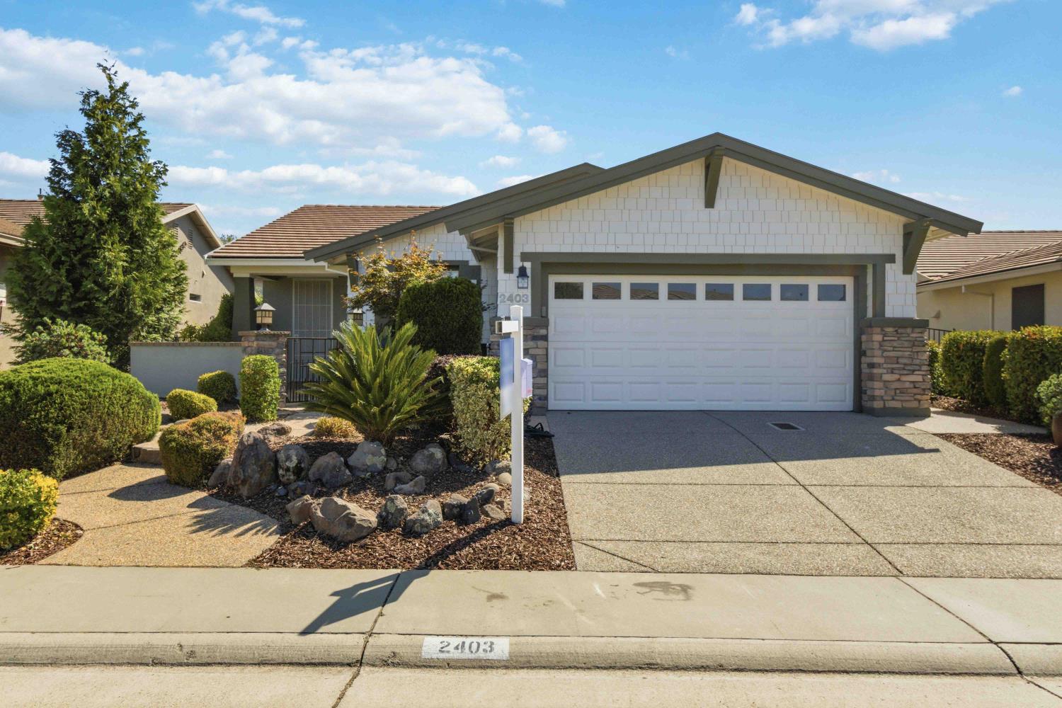 2403 Blue Heron Loop