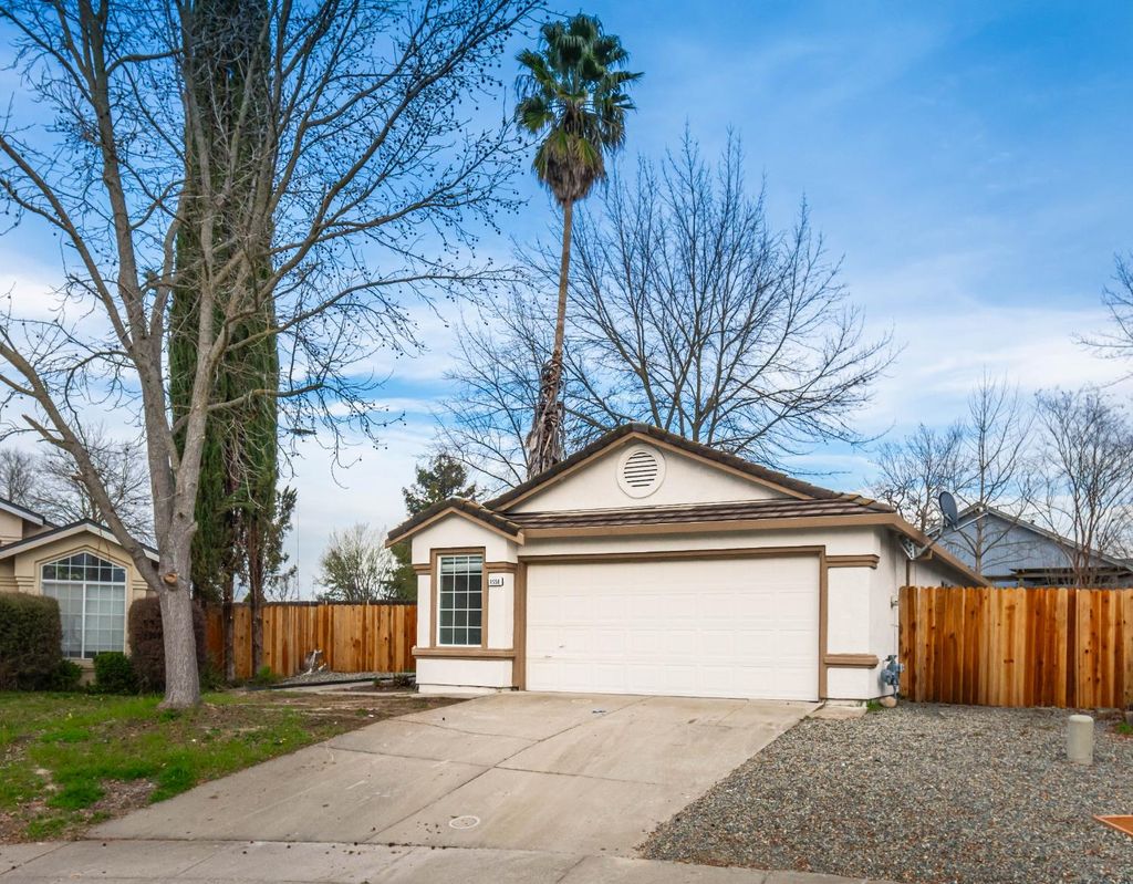 Photo of 8556 Travary Way, Antelope, CA 95843 (MLS # 226006571)