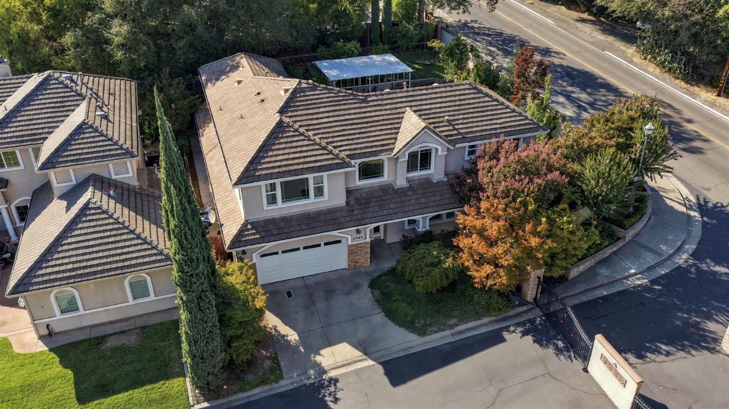 4349 Kentwood Lane