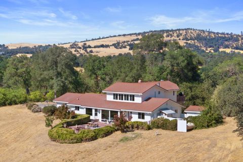 2495 Meadow Creek Road Lincoln CA 95648