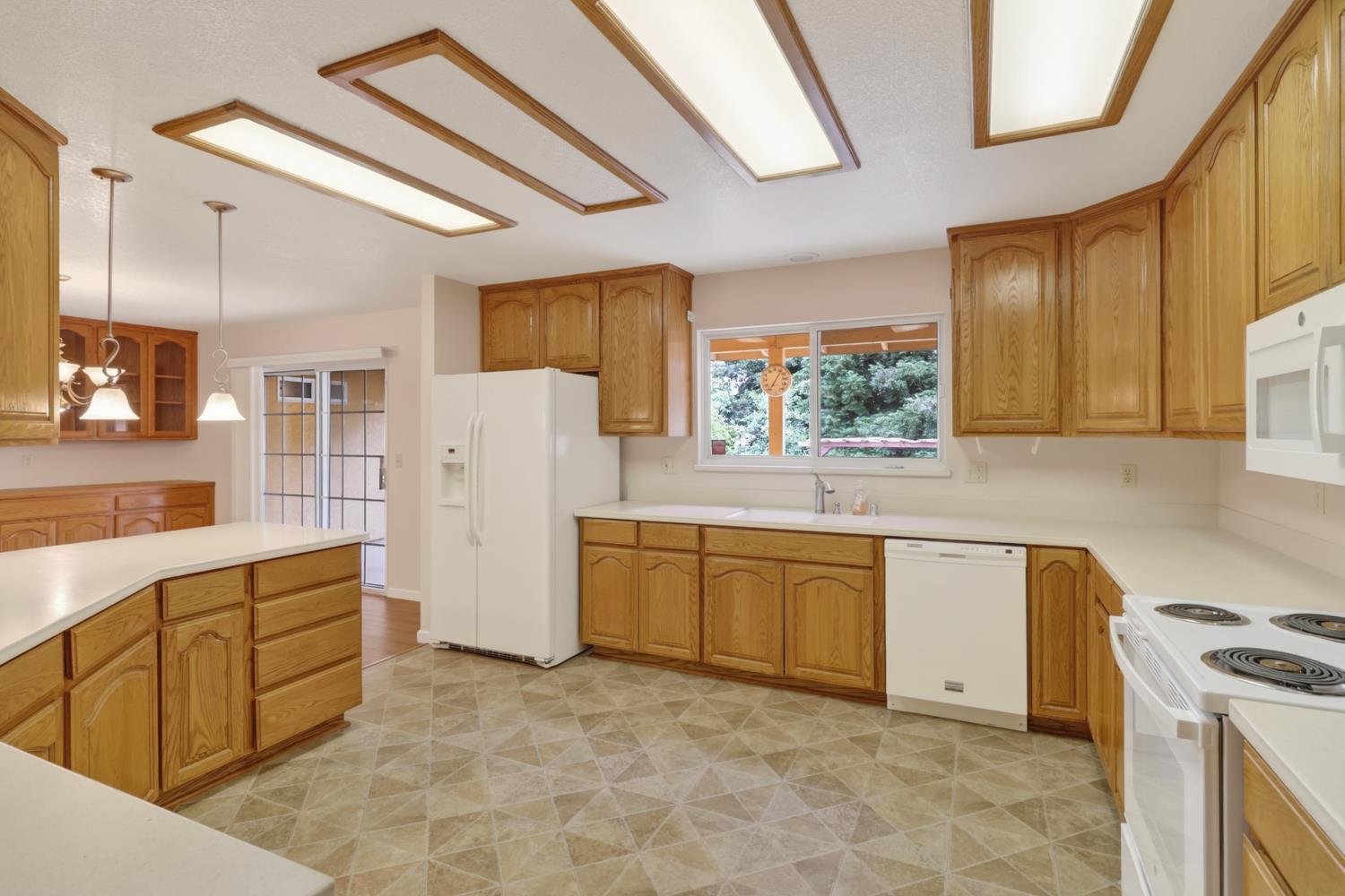 8675 Hickory Leaf Place