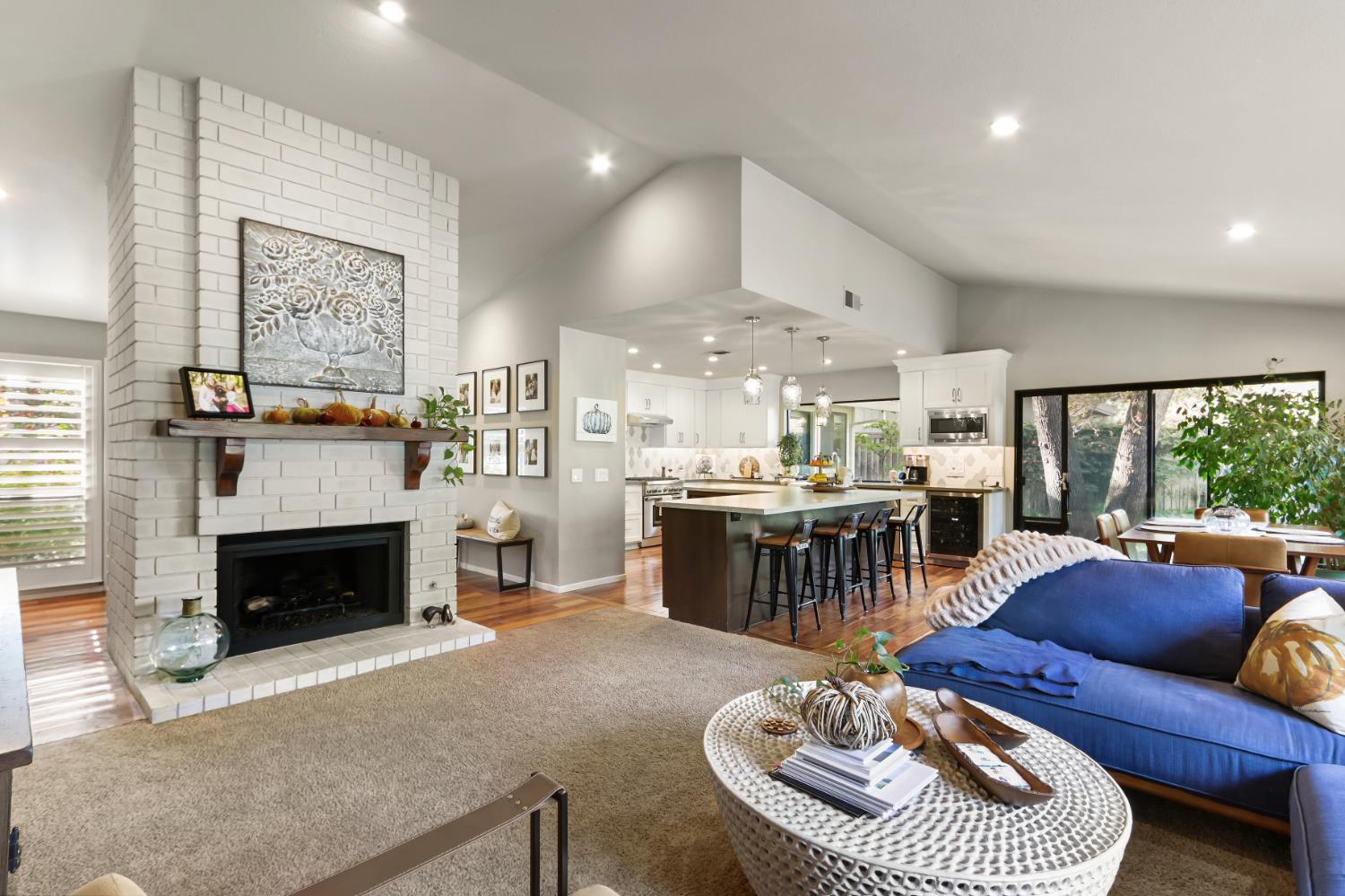 3328 Oak Stream Court