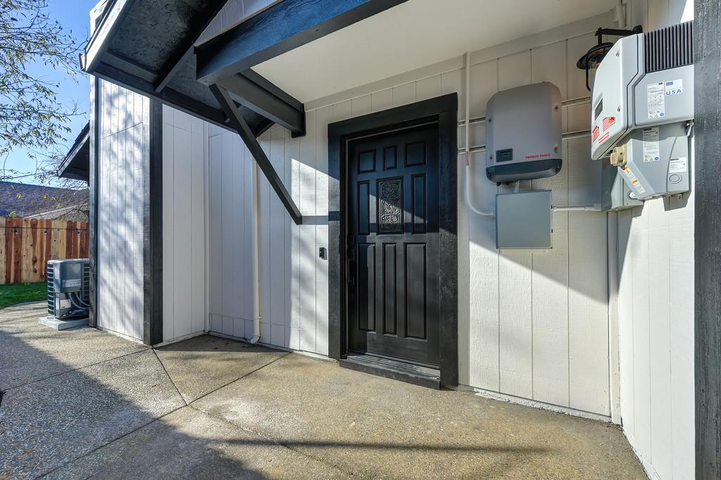 6046 Thornwood Drive