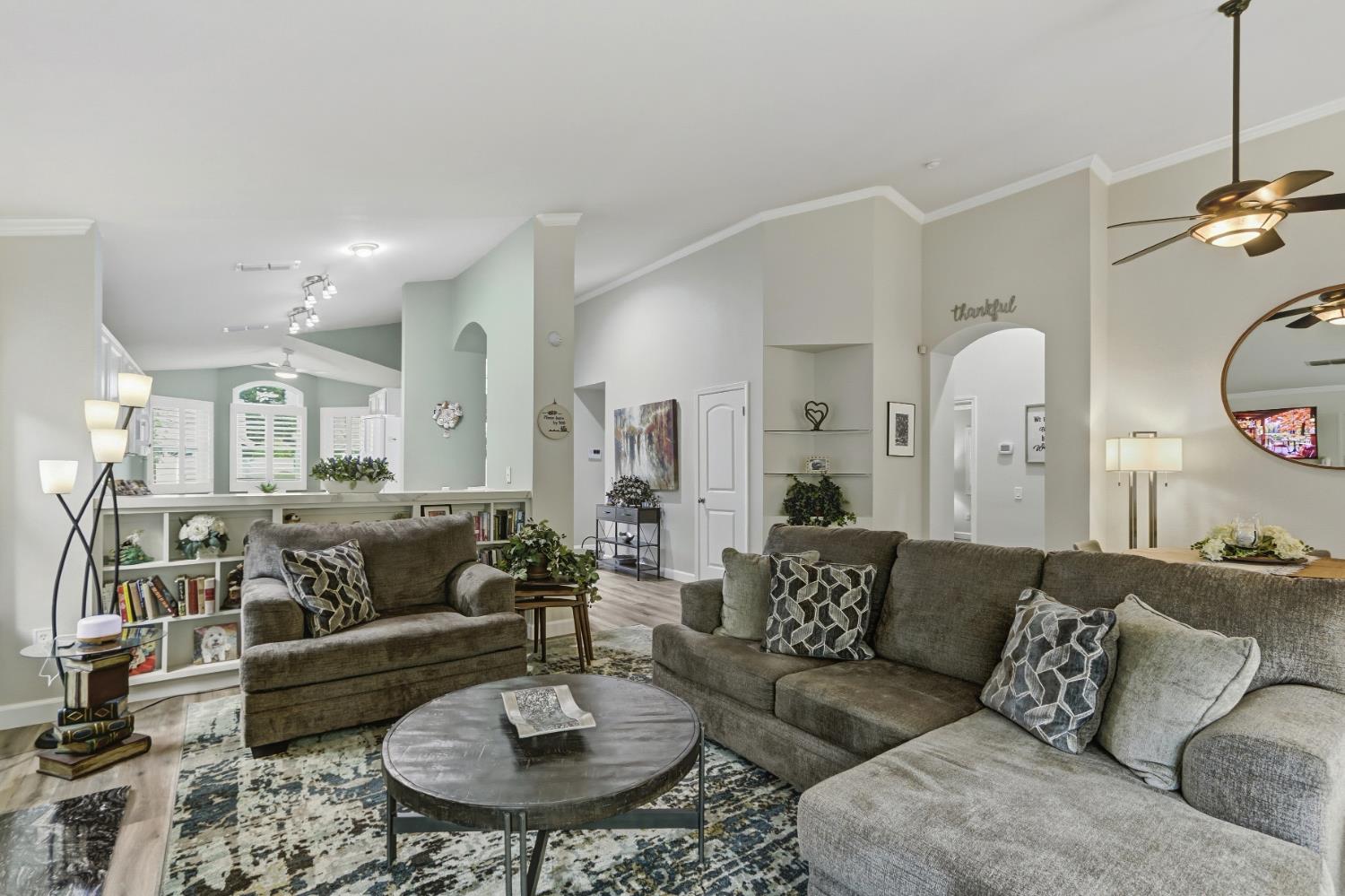 5297 Angelrock Loop