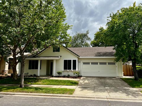 MLS: 225053158