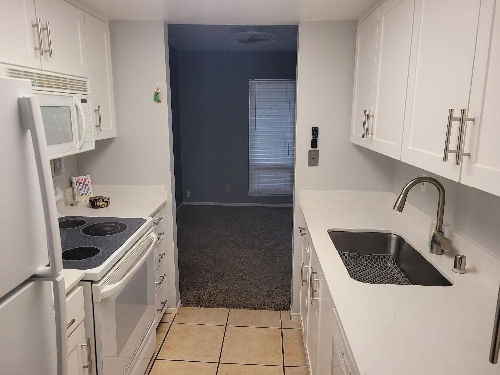 2430 Larkspur Lane 280