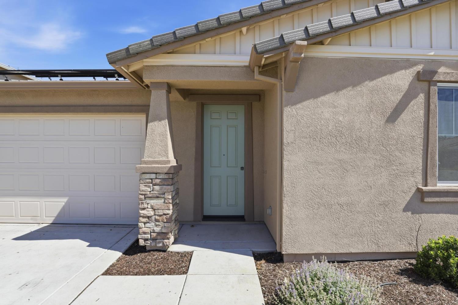 1113 Tributary Way