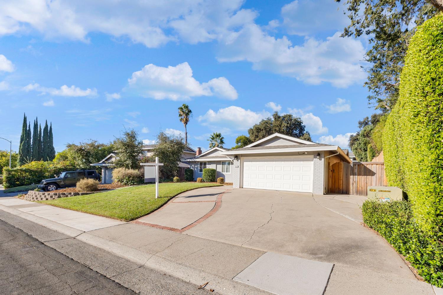 4921 Hillridge Way