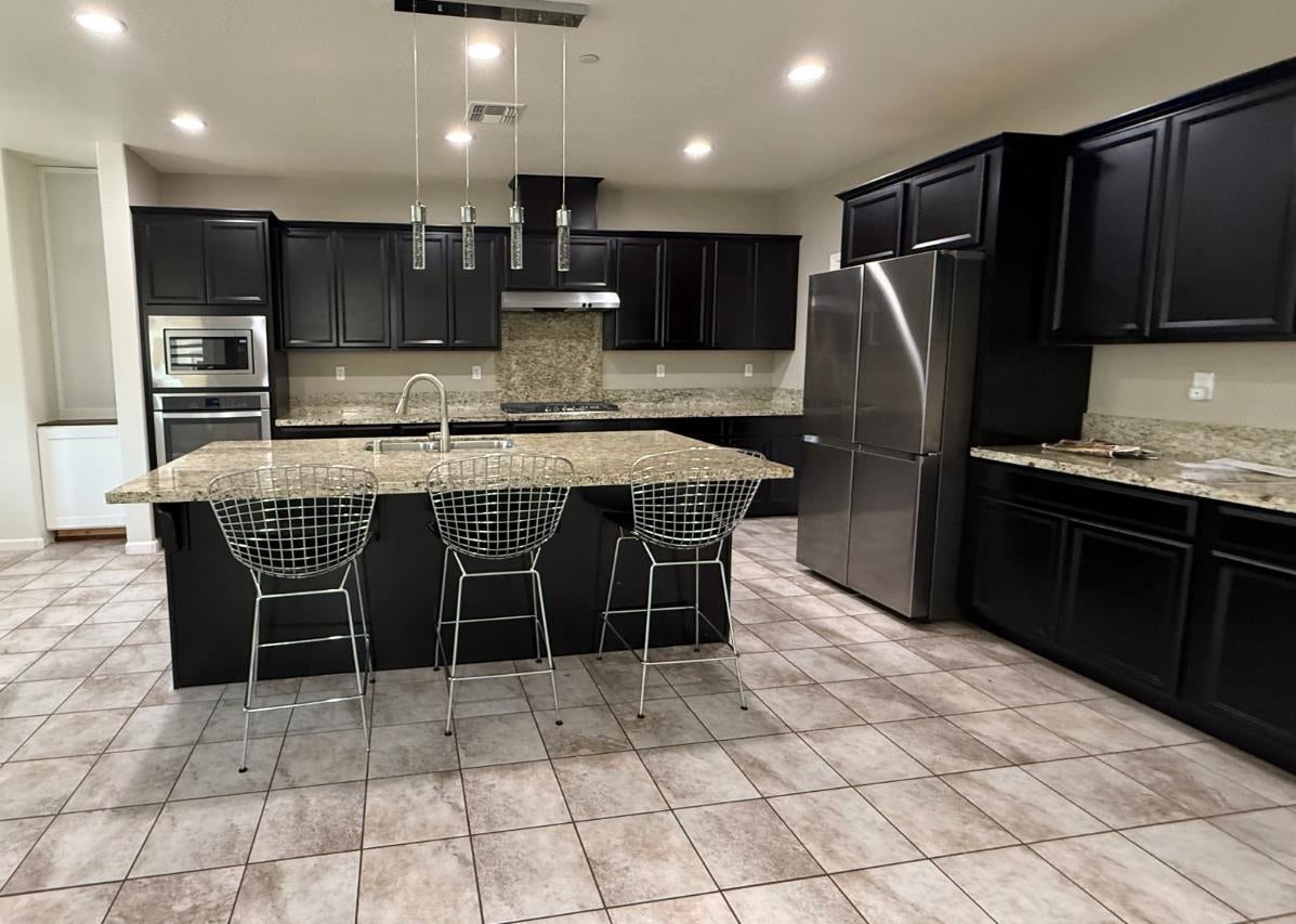 1737 Cranbrook Court