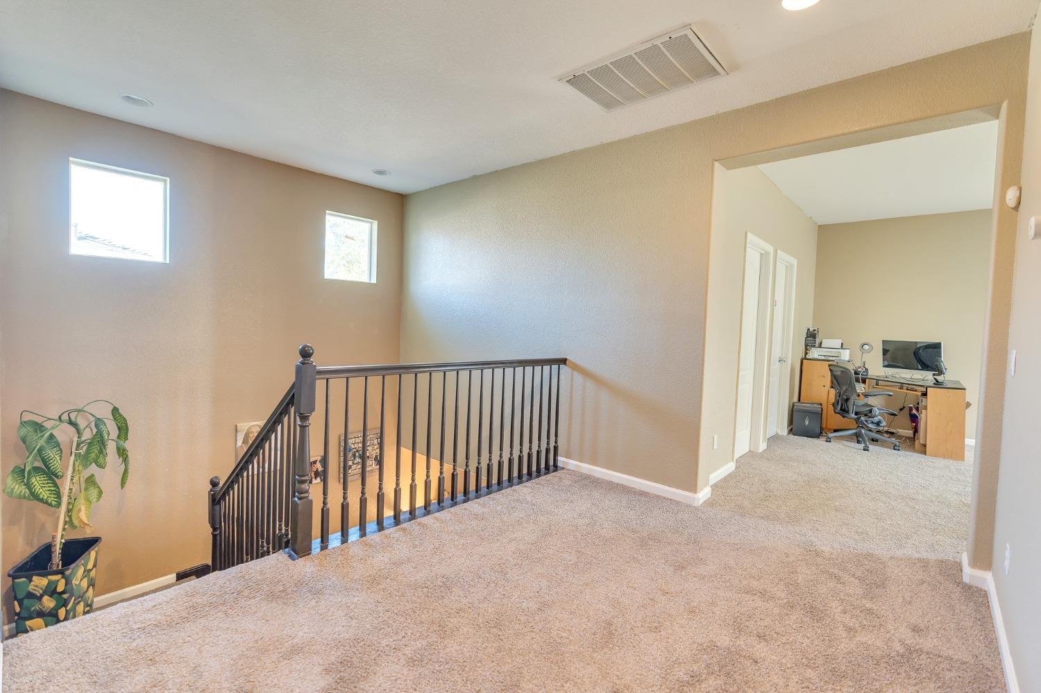 Patterson, California 95363, United States, 5 Bedrooms Bedrooms, ,3 BathroomsBathrooms,Residential,Active,36913