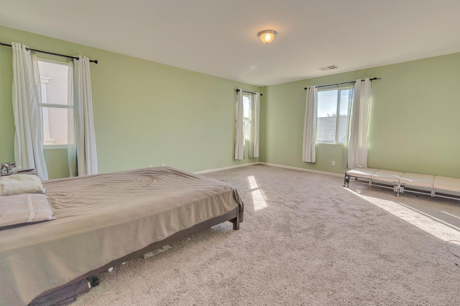 Patterson, California 95363, United States, 5 Bedrooms Bedrooms, ,3 BathroomsBathrooms,Residential,Active,36913