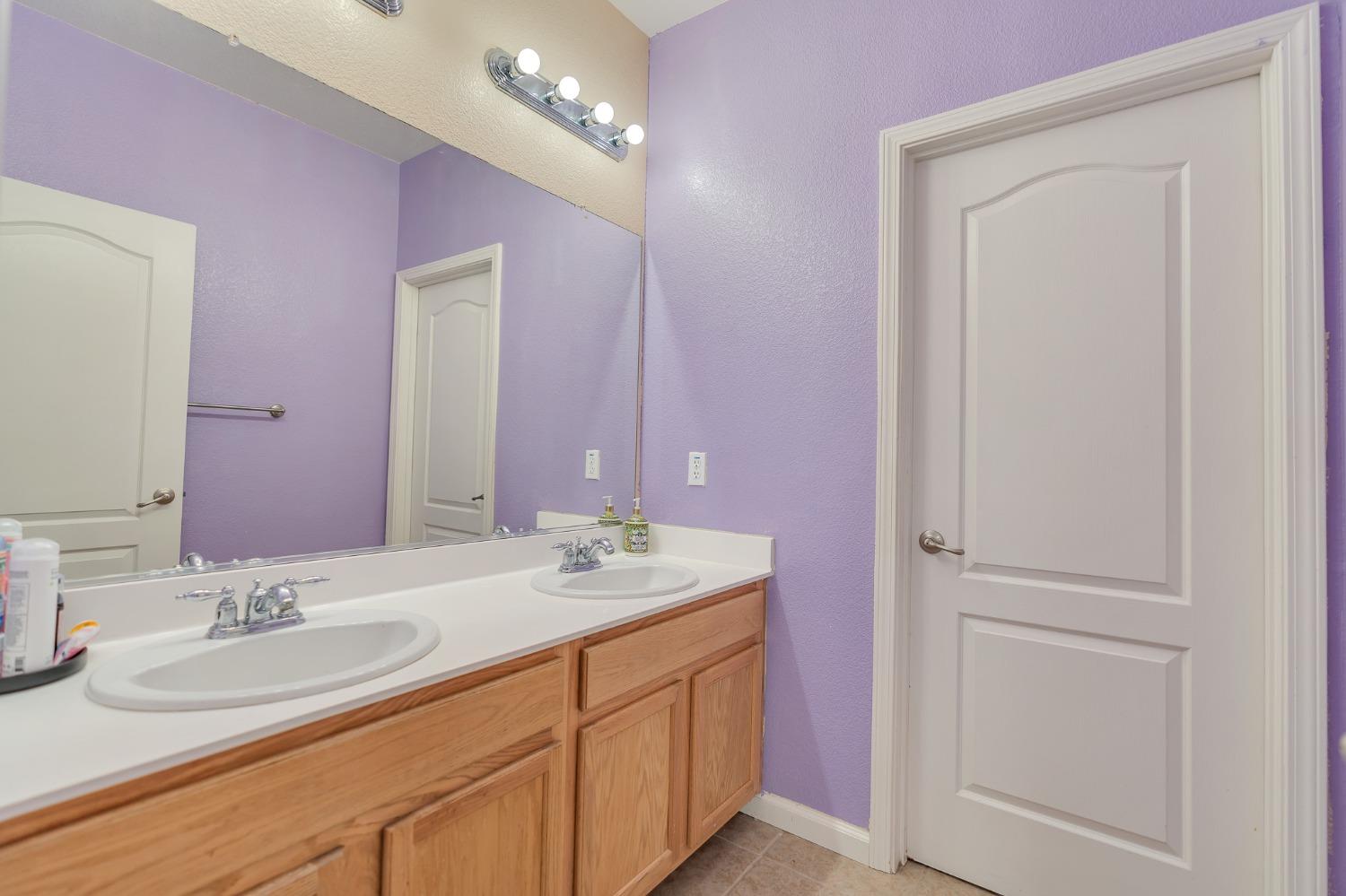 Patterson, California 95363, United States, 5 Bedrooms Bedrooms, ,3 BathroomsBathrooms,Residential,Active,36913