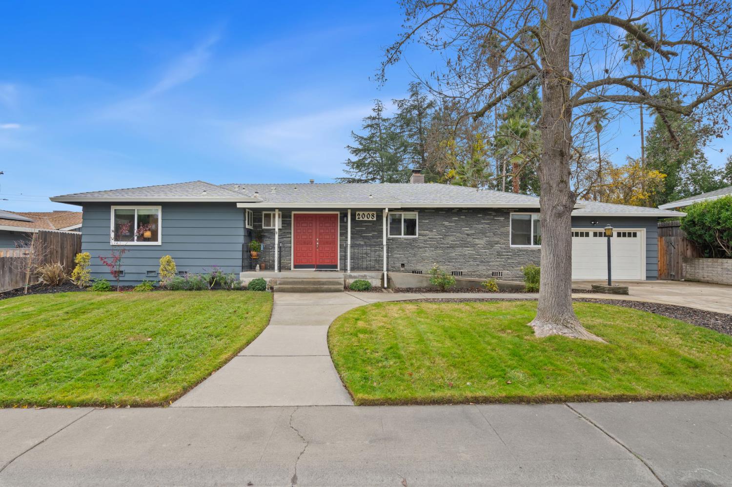 2008 Santa Lucia Way