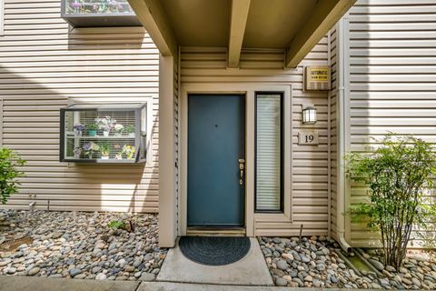 2280 Hurley Way 19 Sacramento CA 95825