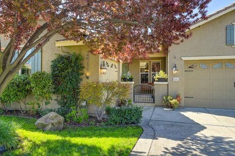 2016 Petruchio Way Roseville CA 95661