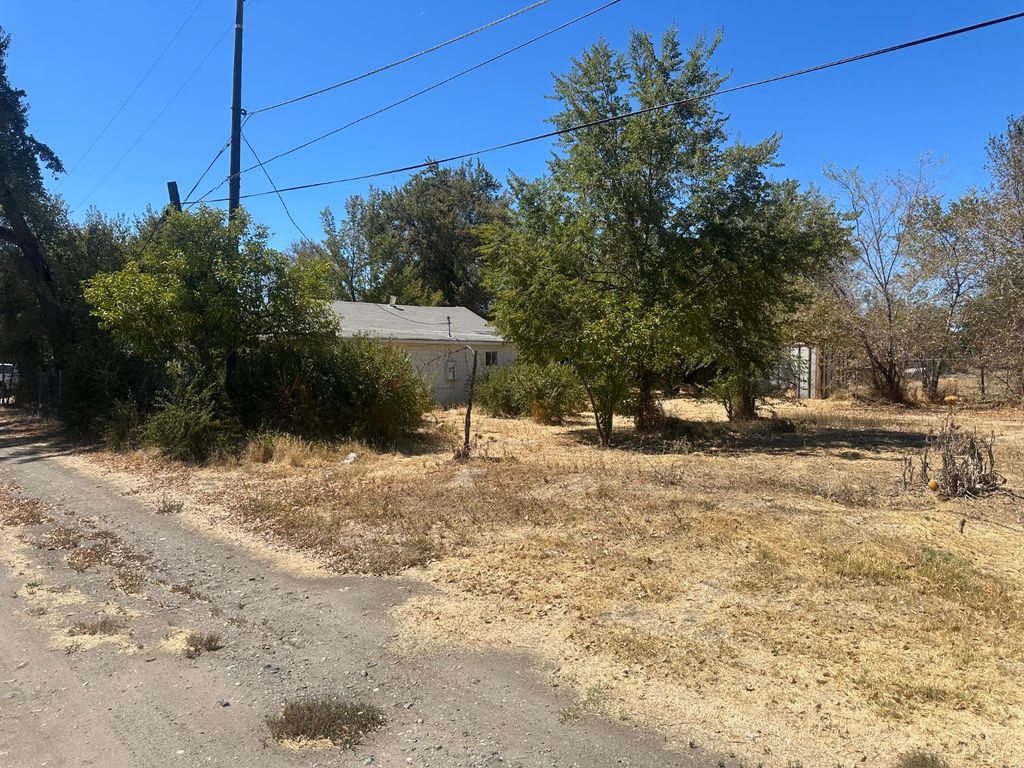 Photo of 2261 S Netherton Avenue, Stockton, CA 95205 (MLS # 226020640)