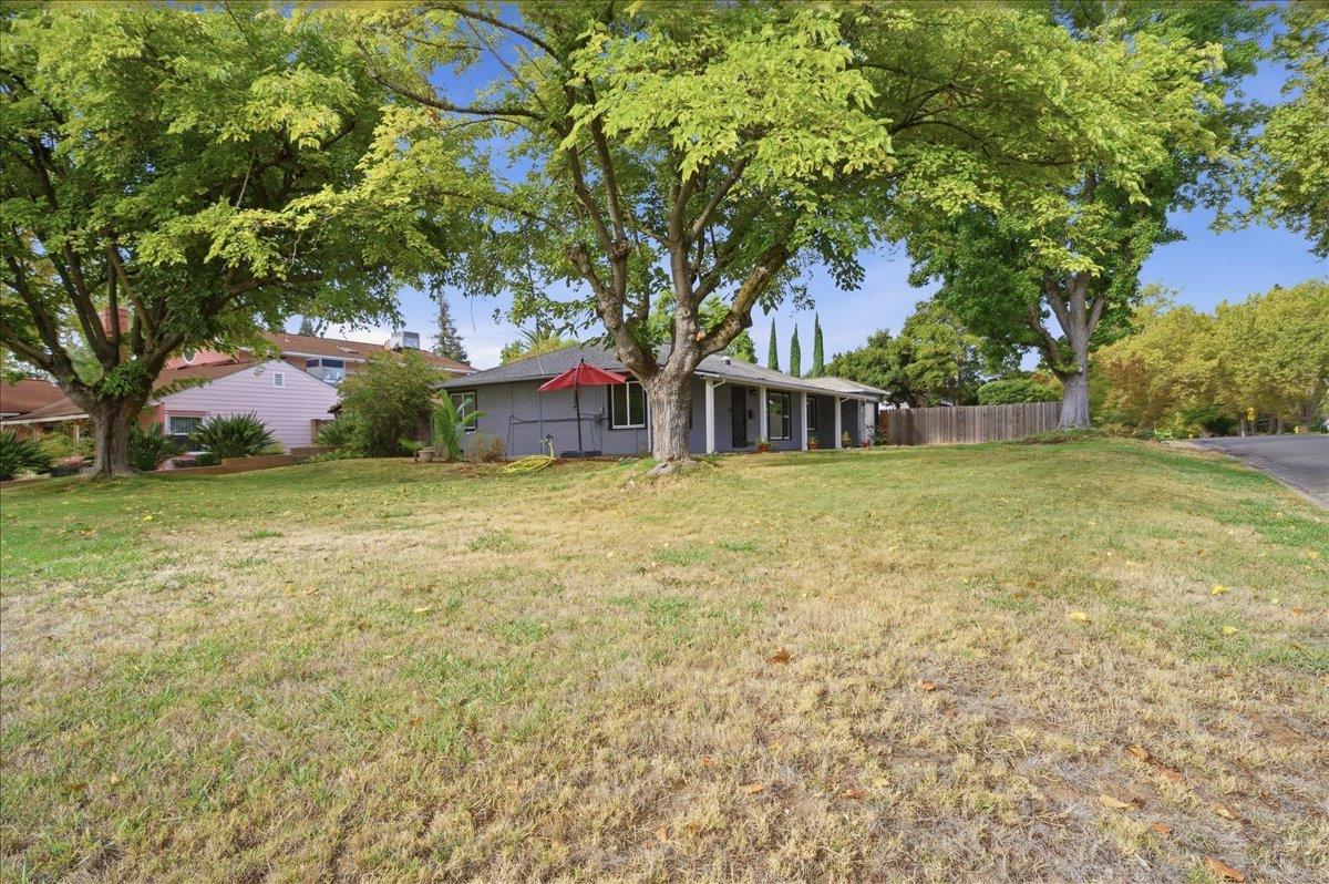 4424 Hazelwood Avenue