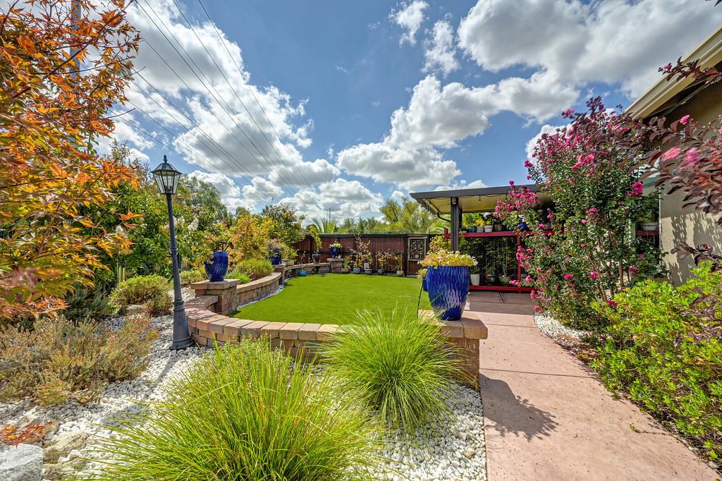 10095 Rio Moon Drive