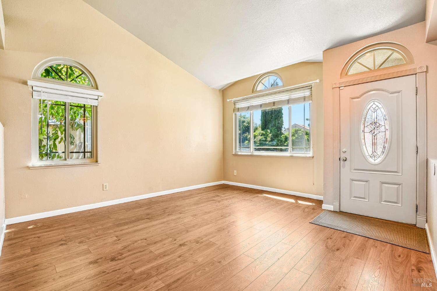 637 Laurelwood Circle