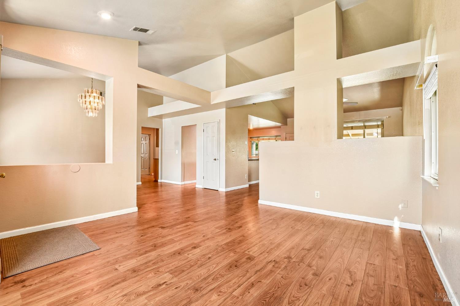 637 Laurelwood Circle