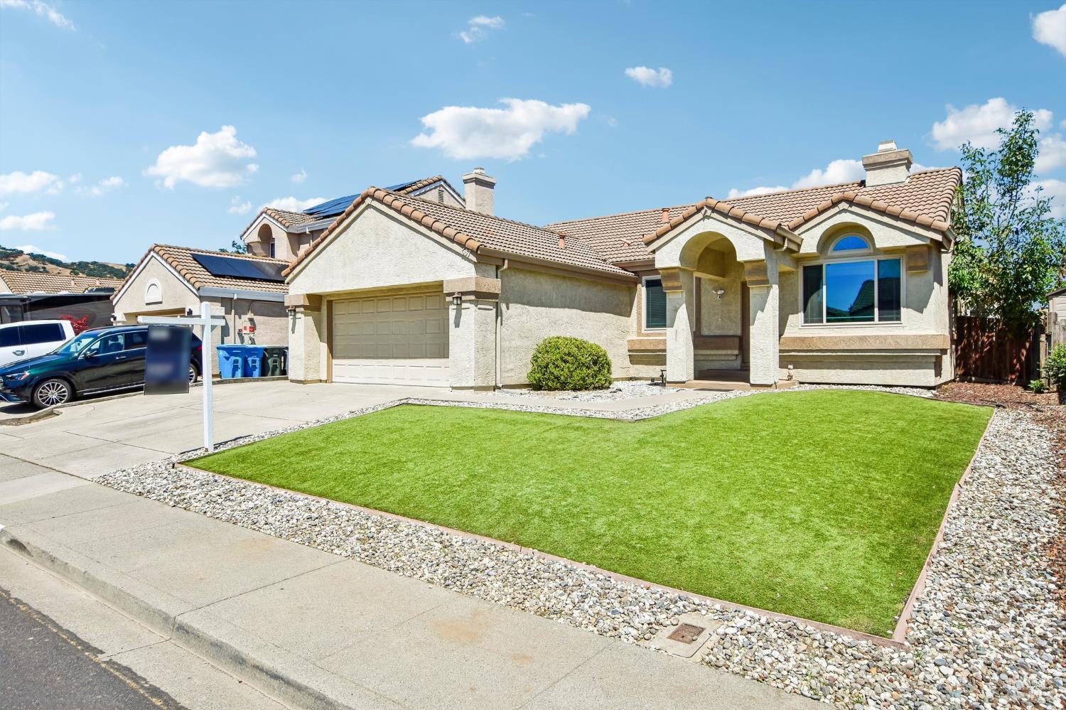 637 Laurelwood Circle